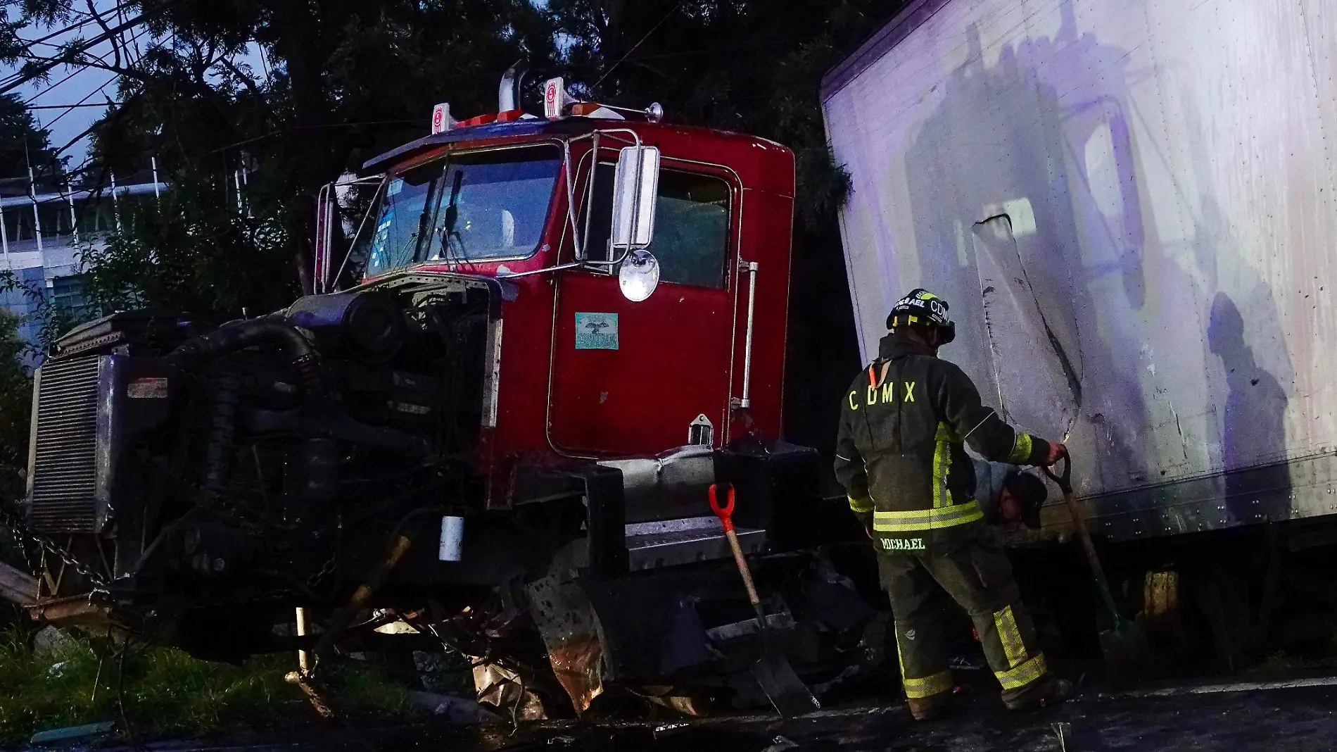 886927_Choque trailer México-Toluca-3_impreso